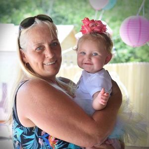 Meet your Posher, Debbie